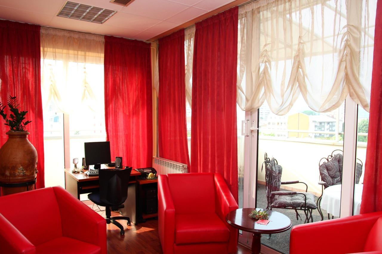 Garni Hotel Belvedere Lux Kraljevo Luaran gambar
